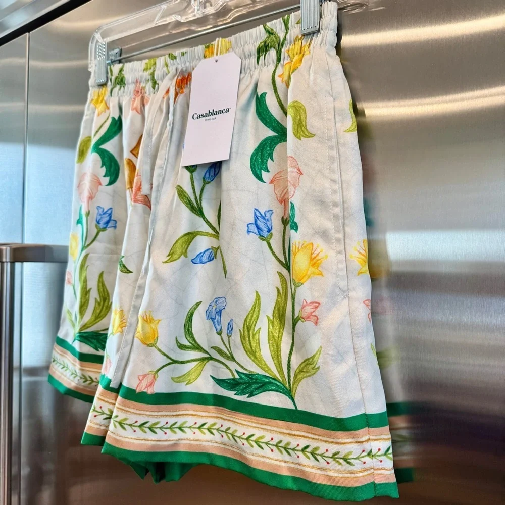 NWT Casablanca Paris Silk Women’s Shorts in L'Arche Fleurie Floral Whimsical NEW